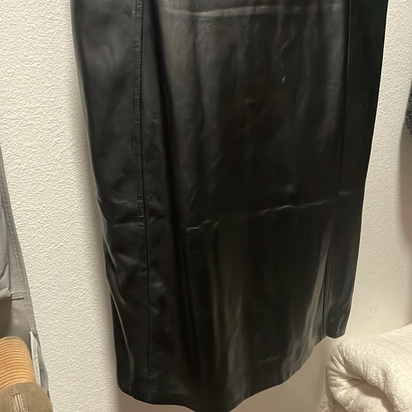 Calvin Klein - Picture 3 of 11